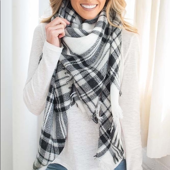 Venera Accessories - 3/$15 Venera white and black plaid blanket scarf